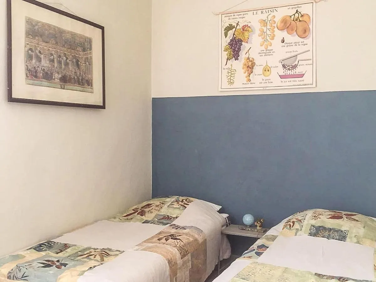 Дом отдыха Historic Manor House 50 M From The River Lot Cenevieres